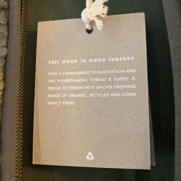 Thread and Supply Camo  zip up fleece jacket - Picture 6 of 9